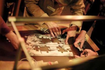 Jigsaw puzzle event in the library